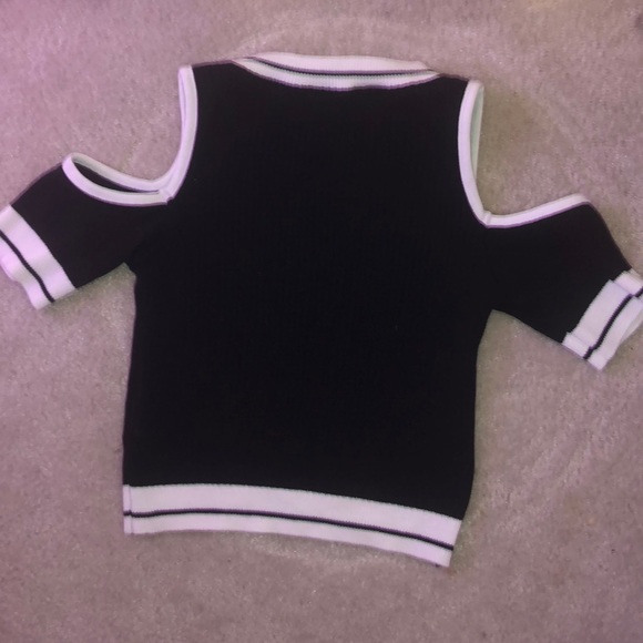 Black and white crop top - Picture 3 of 3